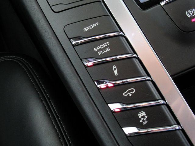 Porsche MACAN 2016-12 27490-14