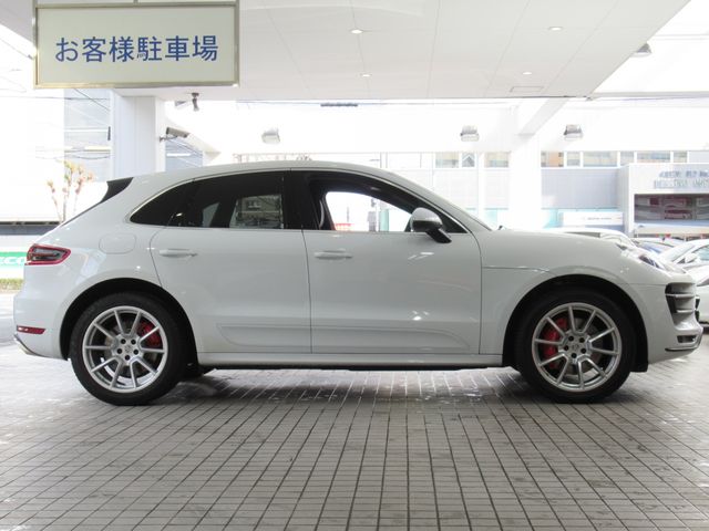 Porsche MACAN 2016-12 27490-22