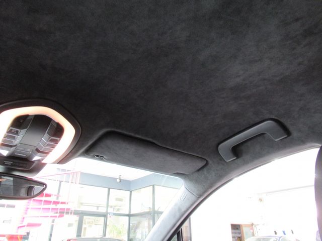 Porsche MACAN 2016-12 27490-20