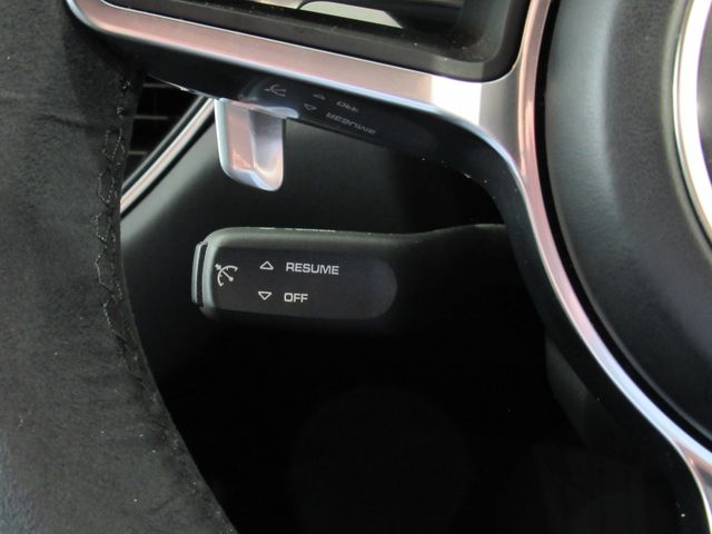 Porsche MACAN 2016-12 27490-15