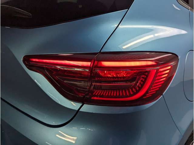 Renault LUTECIA 2021-05 19230-8