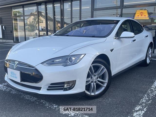 Tesla MODEL S 2015-09 287614-2
