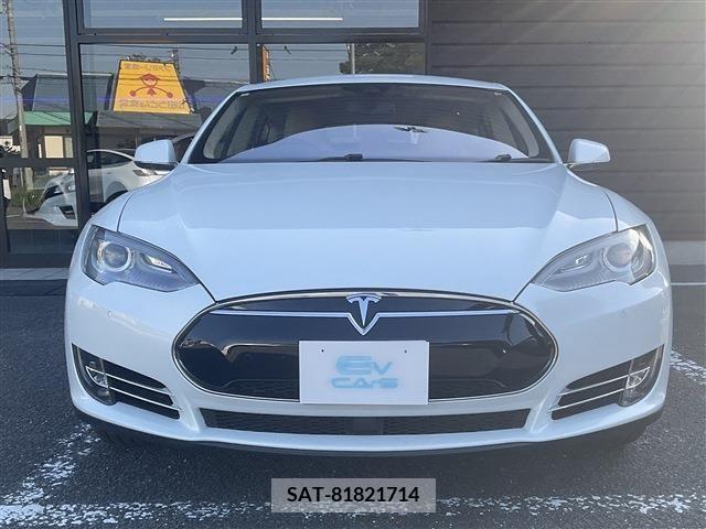 Tesla MODEL S 2015-09 287614-1
