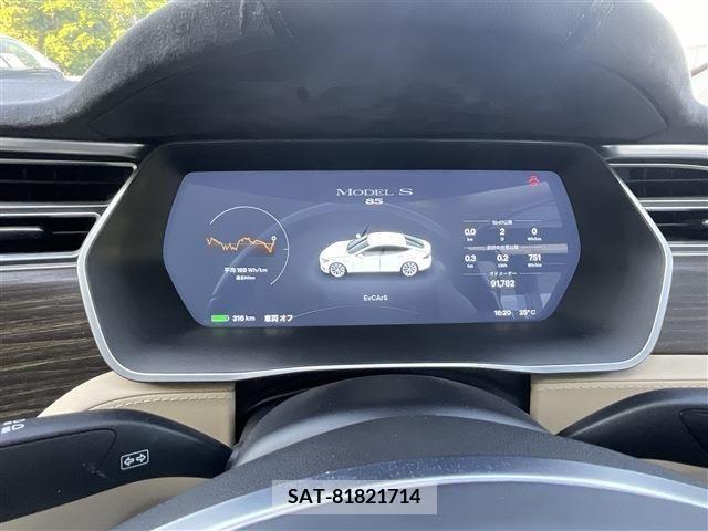 Tesla MODEL S 2015-09 287614-19