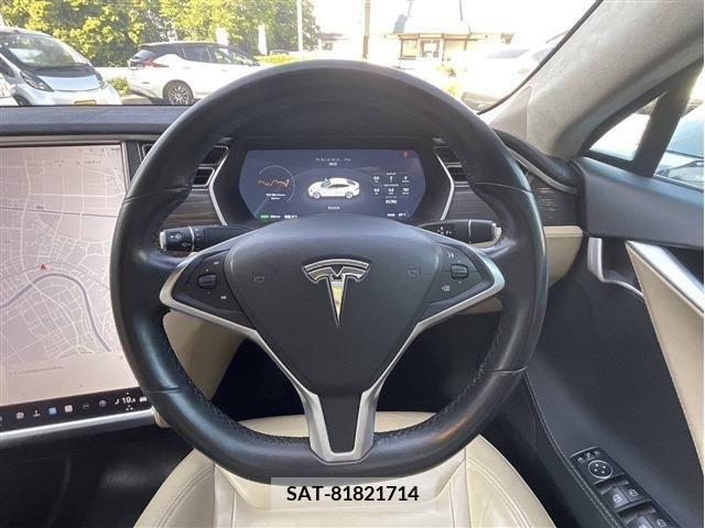 Tesla MODEL S 2015-09 287614-10