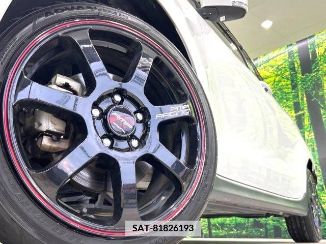 Suzuki SWIFT 2018-10 348304-11