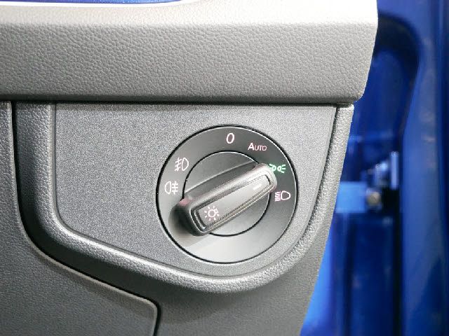 VolksWagen POLO 2019-05 17763-26