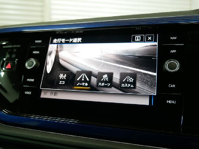 VolksWagen POLO 2019-05 17763-22