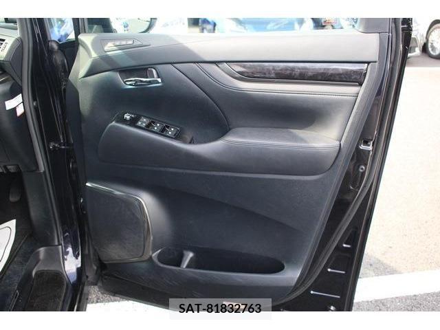Toyota VELLFIRE 2018-07 289281-11