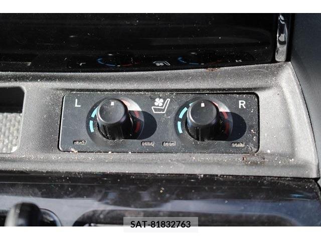 Toyota VELLFIRE 2018-07 289281-15