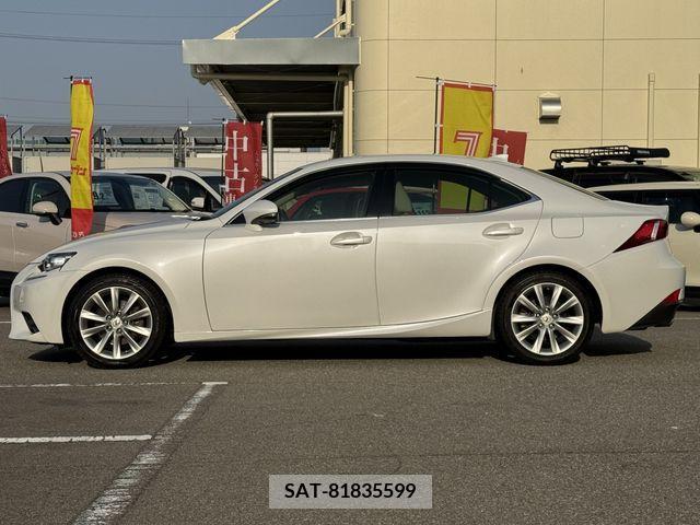Lexus IS 2014-10 245667-8