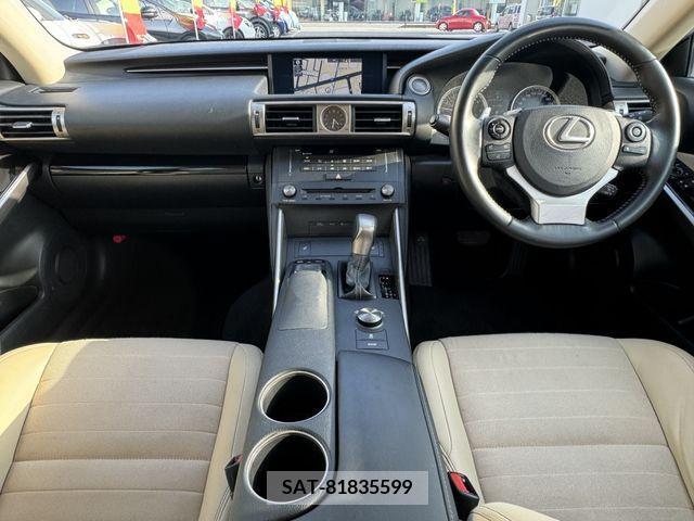 Lexus IS 2014-10 245667-1
