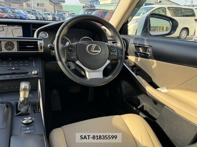 Lexus IS 2014-10 245667-11