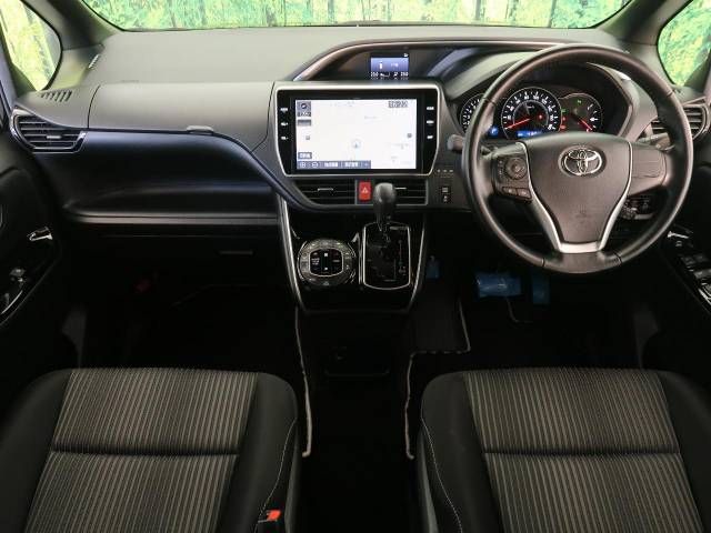 Toyota VOXY 2019-09 12940-1