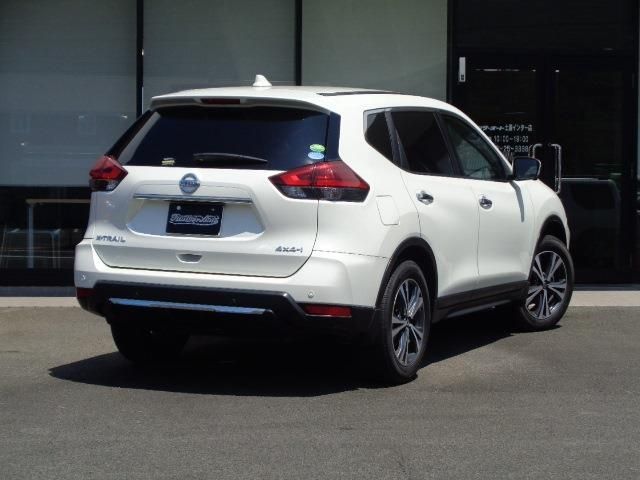 Nissan X-TRAIL 2019-09 21046-2