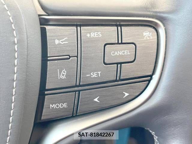 Lexus LS 2018-03 275542-4