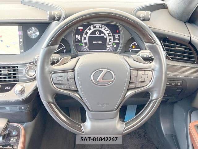 Lexus LS 2018-03 275542-13