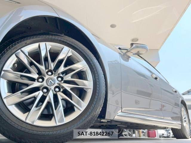 Lexus LS 2018-03 275542-12