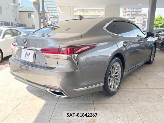 Lexus LS 2018-03 275542-17
