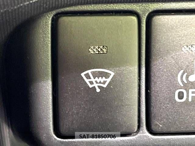 Toyota AQUA 2014-02 340106-4