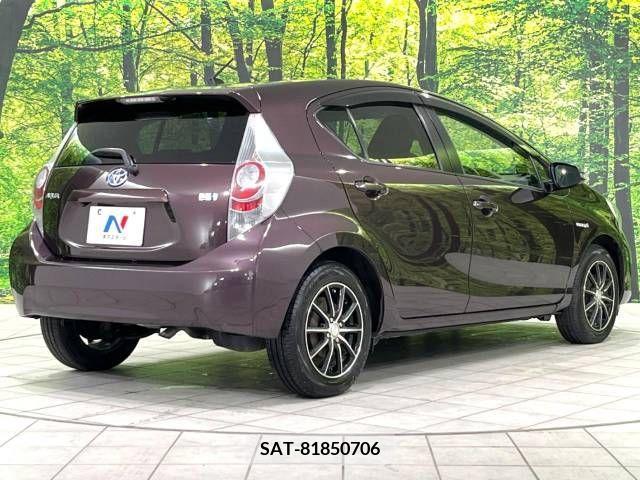 Toyota AQUA 2014-02 340106-17