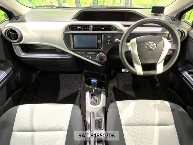 Toyota AQUA 2014-02 340106-1