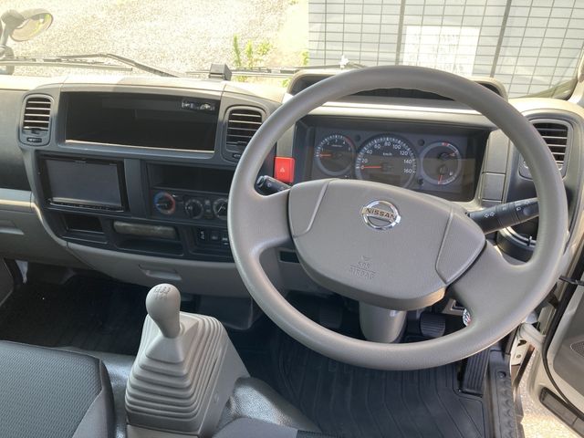 Nissan ATLAS 2014-06 4637-21