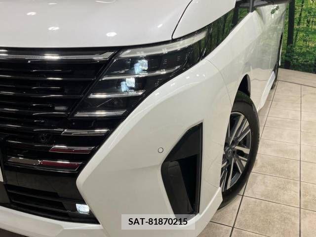 Nissan SERENA 2023-04 223380-13