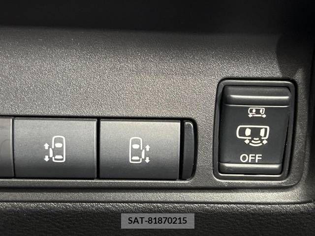 Nissan SERENA 2023-04 223380-6