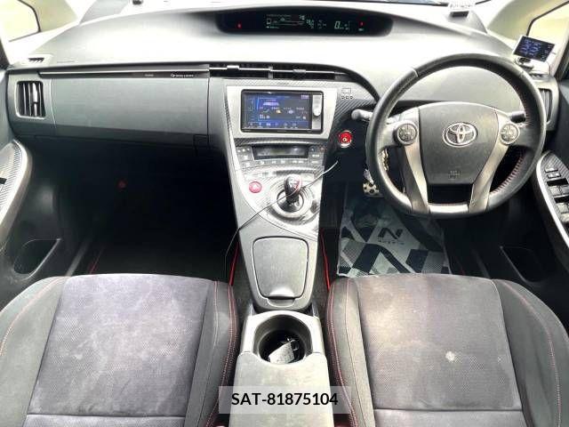 Toyota PRIUS 2012-01 248096-1