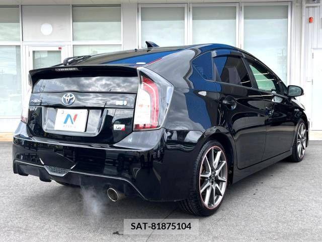Toyota PRIUS 2012-01 248096-17