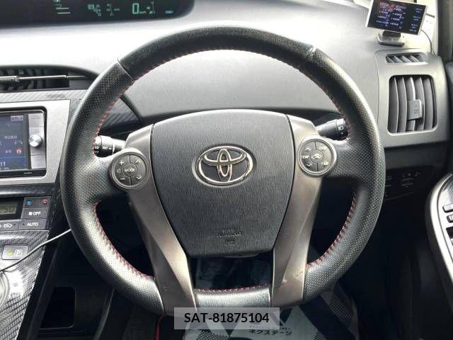 Toyota PRIUS 2012-01 248096-11