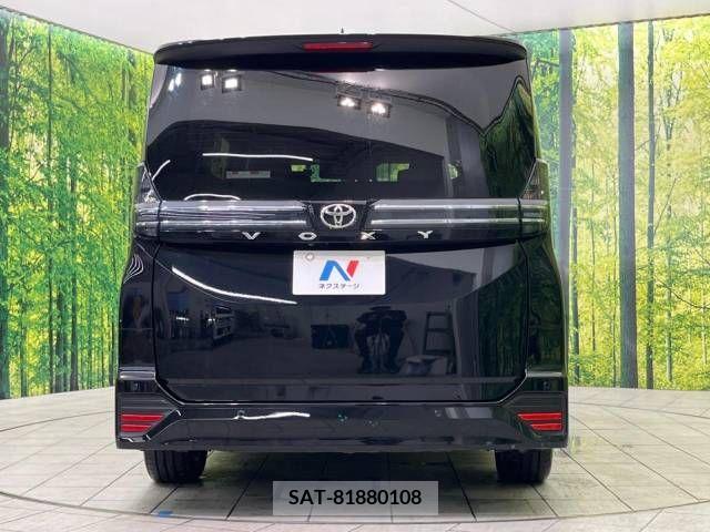 Toyota VOXY 2023-05 221667-16