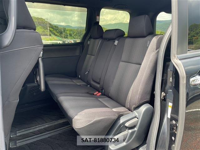 Toyota VOXY 2019-08 395013-2