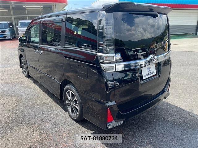 Toyota VOXY 2019-08 395013-8