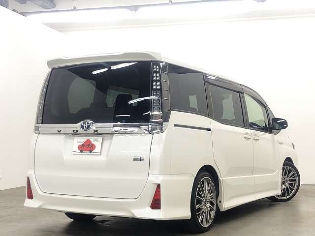 Toyota VOXY HYBRID 2016-09 18038-2