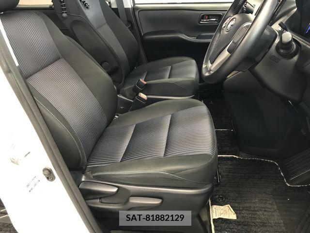 Toyota VOXY HYBRID 2017-02 322817-4