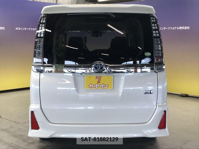 Toyota VOXY HYBRID 2017-02 322817-13