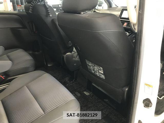 Toyota VOXY HYBRID 2017-02 322817-6