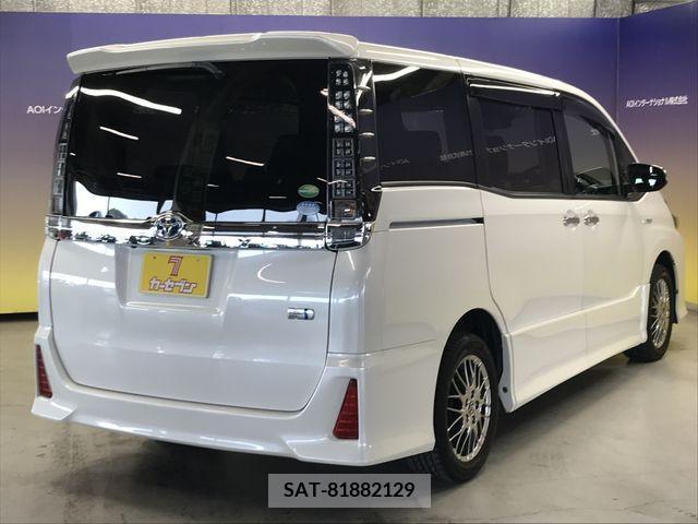 Toyota VOXY HYBRID 2017-02 322817-14