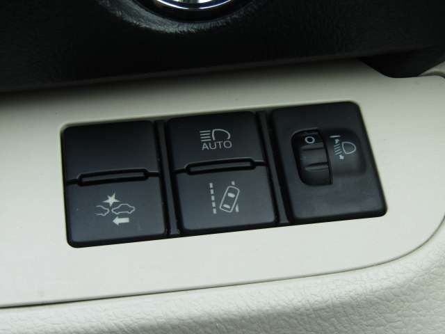 Toyota SIENTA 2016-11 10676-6