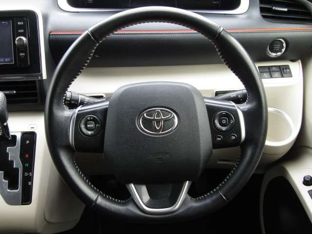 Toyota SIENTA 2016-11 10676-9