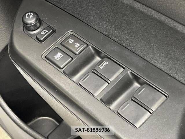 Suzuki SWIFT 2013-03 369048-6