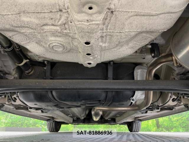 Suzuki SWIFT 2013-03 369048-18