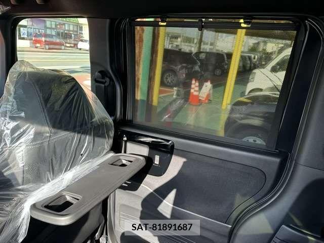 Honda N BOX CUSTOM 2024-03 335490-8