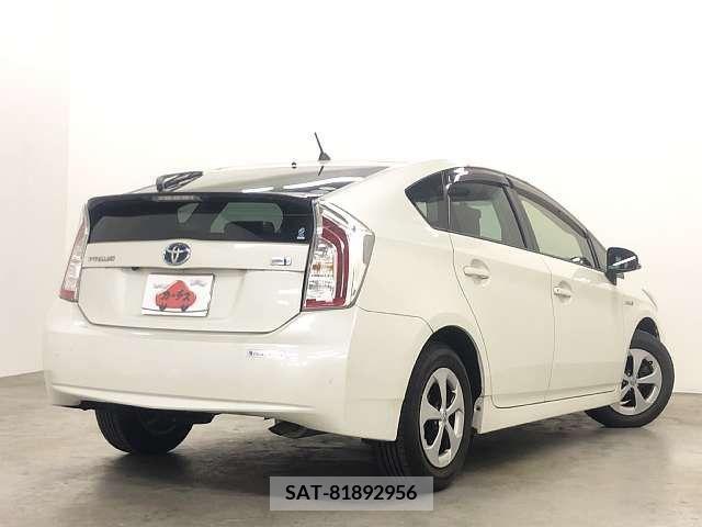 Toyota PRIUS 2015-02 211849-2