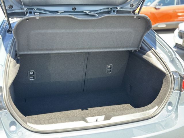 Mazda MAZDA3 2022-03 11565-20