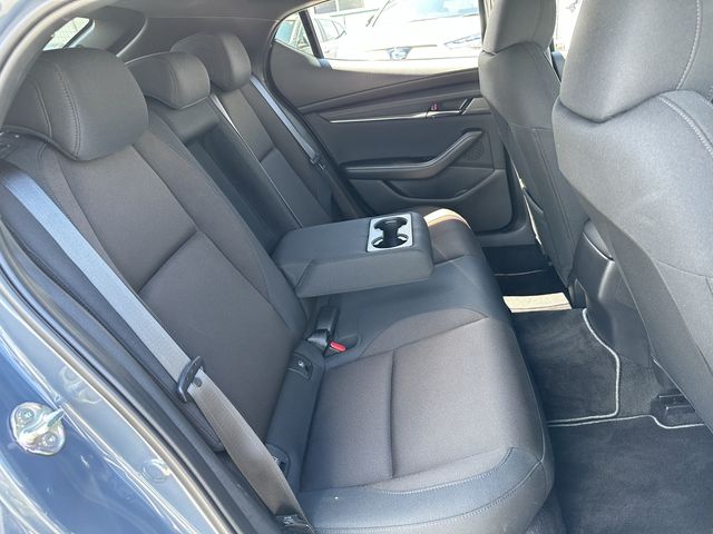 Mazda MAZDA3 2022-03 11565-17