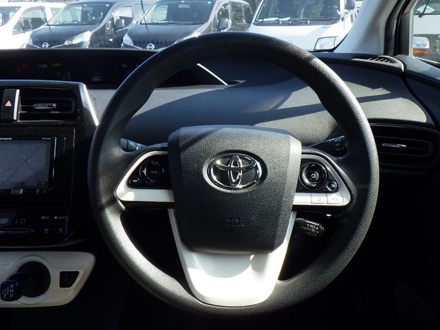 Toyota PRIUS 2017-11 181683-12
