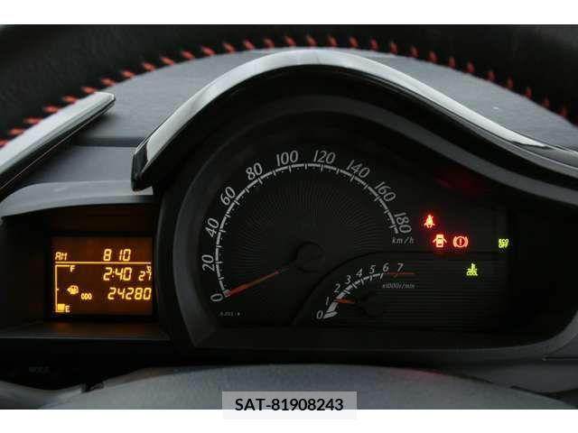 Toyota IQ 2012-03 221614-18